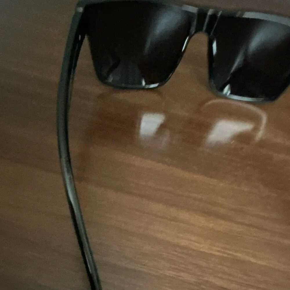 LYZOIT Sunglasses Black Frame/Black  L9208 size 57-17 great condition